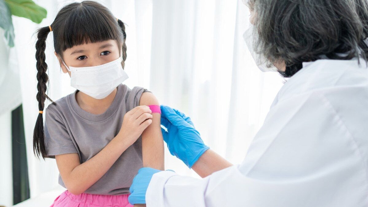 CDC将新冠疫苗加入儿童和成人常规推荐疫苗接种时间表