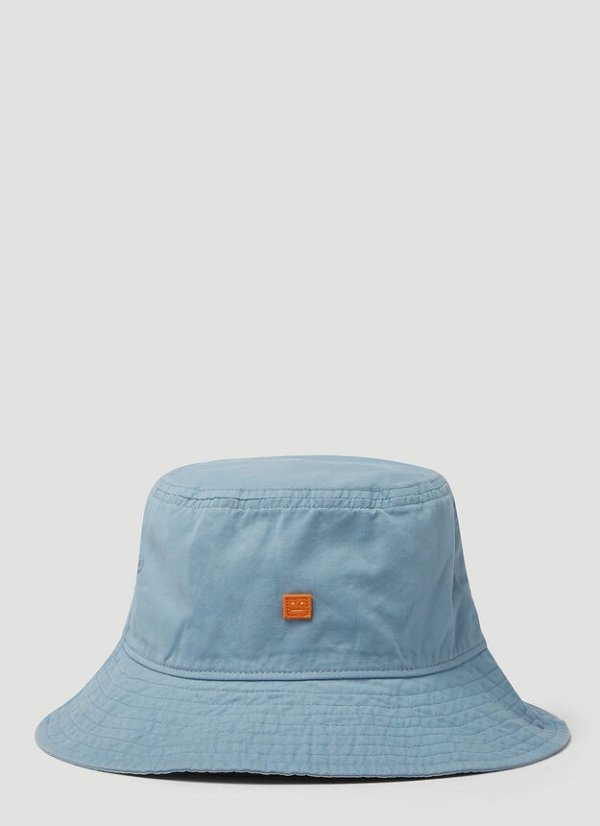 Face Patch Bucket Hat in Blue