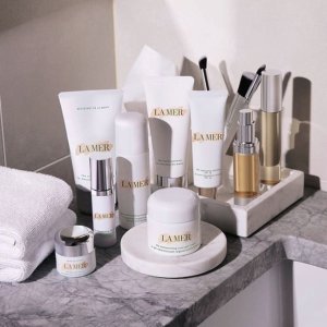 with Any $150 La Mer Beauty Purchase @ Bloomingdales