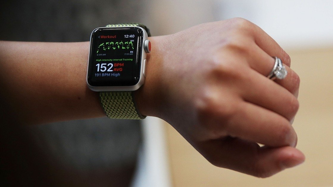 「黑科技测评」来自苹果脑残粉的，Apple Watch 4测评