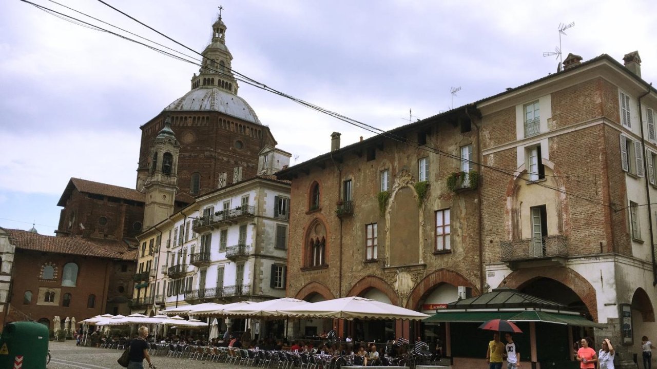 漫步意大利历史古城帕维亚(Pavia) (上）