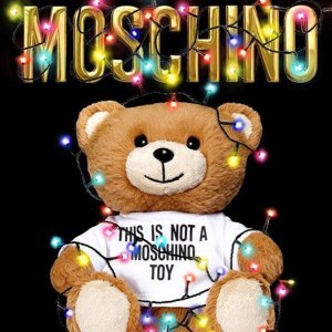Moschino 夏季大促强势升级 超萌小熊