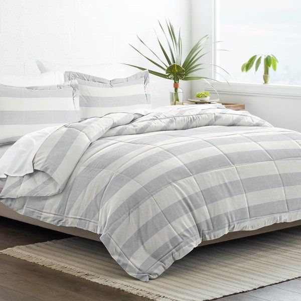 Home Collection Premium Down Alternative Distressed Stripe Reversible Comforter Set - Light Blue