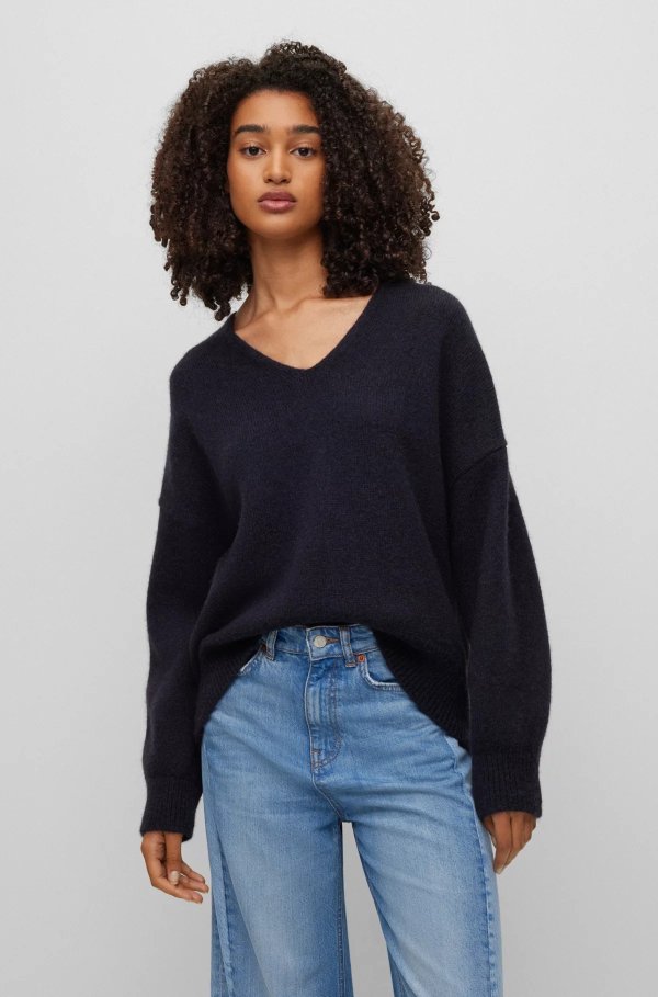 Relaxed-fit V-neck sweater with alpaca and wool