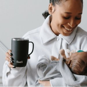 Free 20oz Traveler with $50S'well Mother's Day Sale