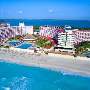 Crown Paradise Club Cancun Kids Stay Free