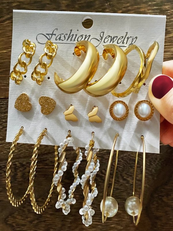 Doruk - Shein Jewellery Hammered Flower Earrings Texture Metal Composition  100% Alloy Metal Gold Metallic Glamorous Order here : www.doruk.pk Whatsapp  : 0336-4466886 | Facebook