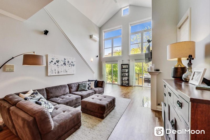 3046 North Greenview Avenue, Unit 2, Chicago.jpg
