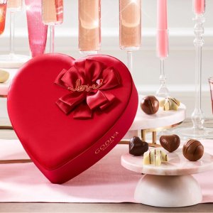 Godiva 节日巧克力礼盒特卖，情人节限量款等都參加