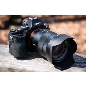 Open-Box: Sony Vario-Tessar T* FE 24-70mm F4 ZA OSS Lens - Black