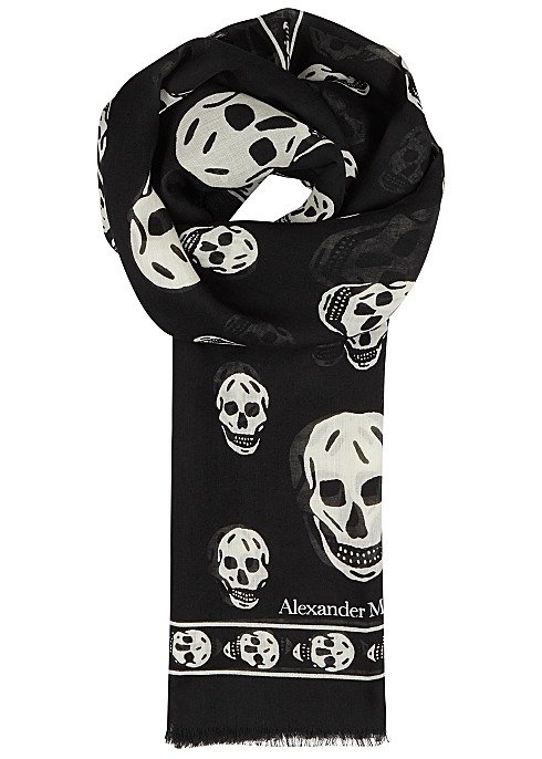 Black skull-print scarf