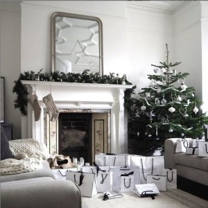The White Company 圣诞大促开始 精选饰品让你的家更温馨