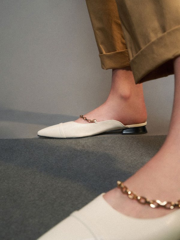 White Leather Chain Link Flat Mules