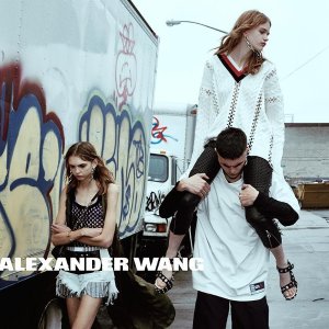 Alexander Wang 靴子、包包热卖 机车酷女孩