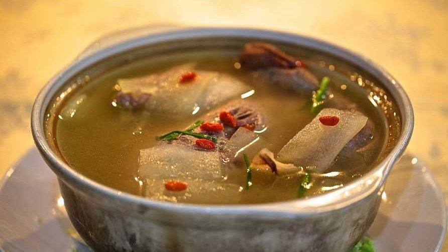 养生煲汤之水鸭炖冬瓜