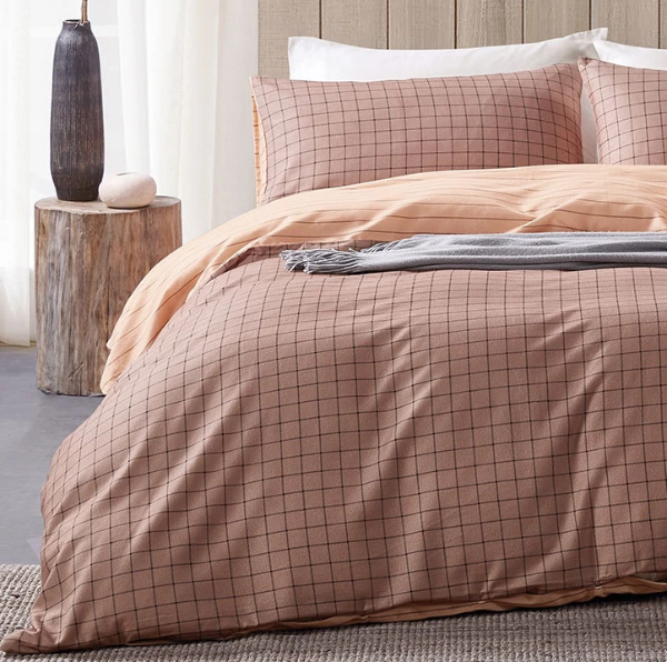 4-Piece Plaid Cotton Bed Set with Duvet Cover - Queen/King - Fitted/Flat