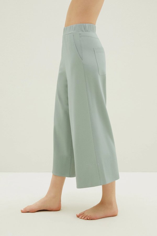 Boundless Knitted Wide Leg Capris Pants