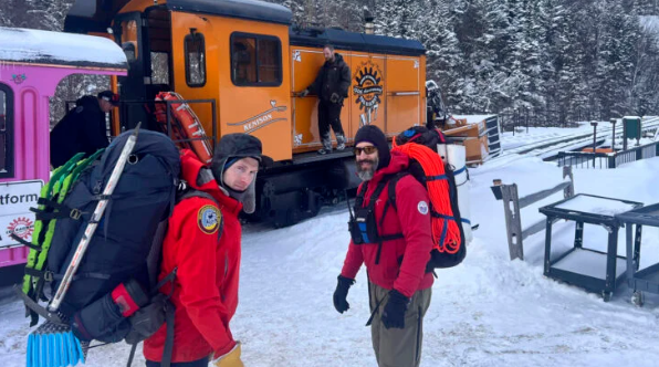 新罕不什尔 华盛顿山 徒步旅行者营救
