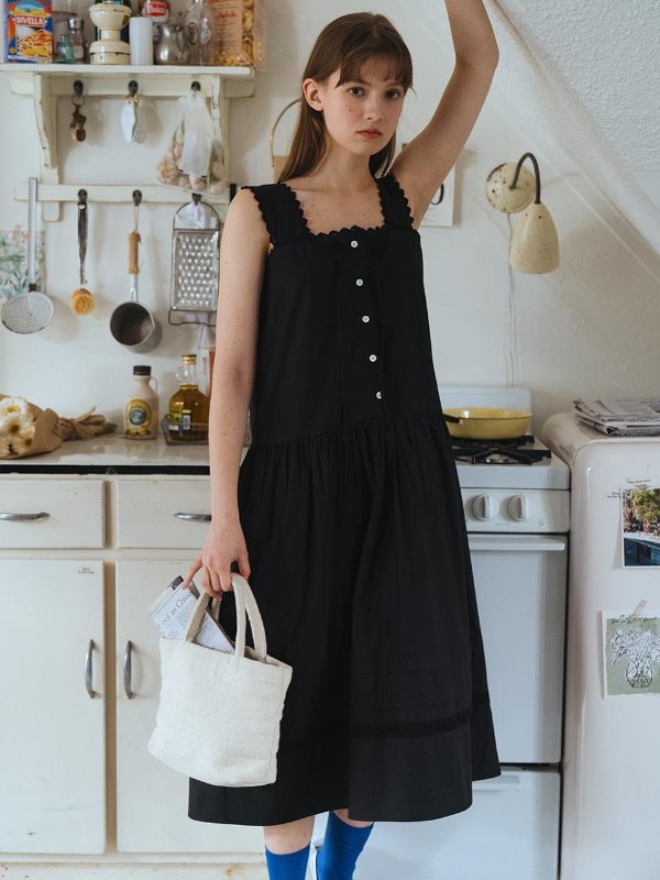 Ebony Lace Midi Dress (Black)