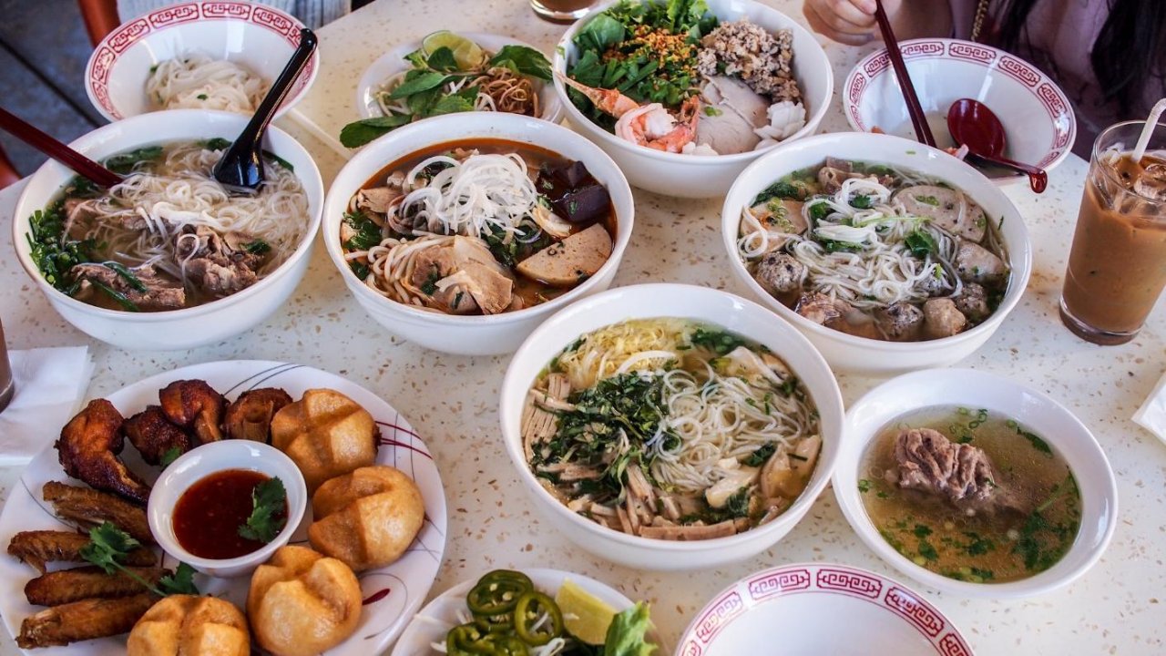 湾区美食｜越南菜只有pho？快来看看这6家湾区经典越南餐厅！