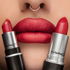 MAC Cosmetics官网 全场美妆热卖 收子弹头，Powder Kiss