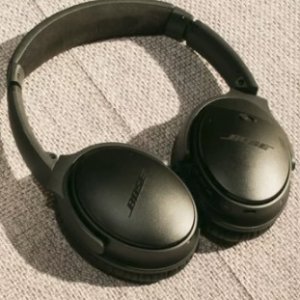 Bose Quiet Comfort 35 Wireless Over-Ear Headphones Black