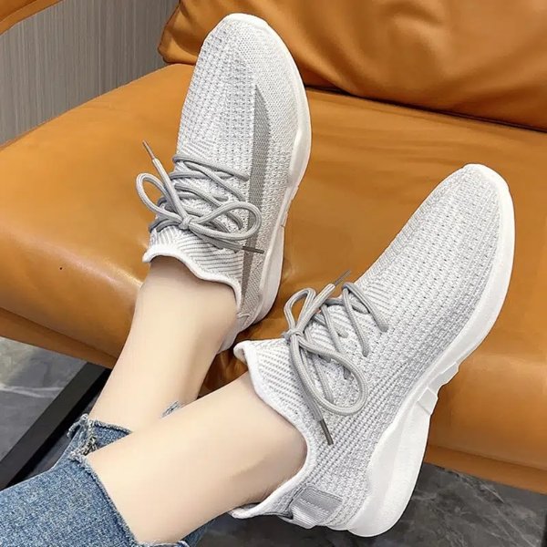 Lace-up Women Lightweight And Breathable Sneakers Weaving Sport Running Shoes