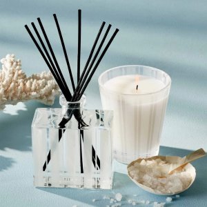 Free Ocean Mist & Sea Salt Classic Candle with a $200+