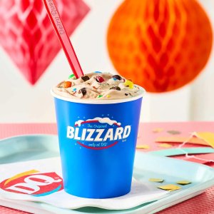 Dairy Queen Blizzards 镇店款冰淇淋限时折扣