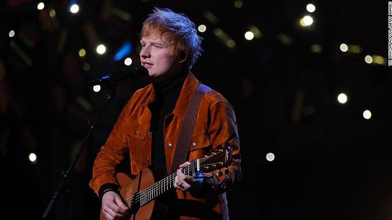 著名歌星Ed Sheeran确诊新冠，正在家中自我隔离。