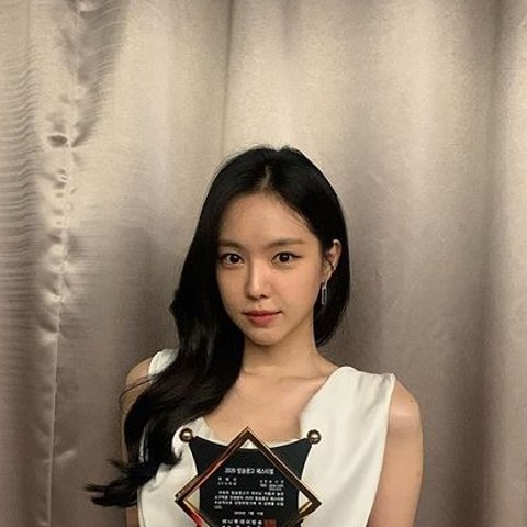 Monica Vinader孙娜恩同款Alta 带钻耳环