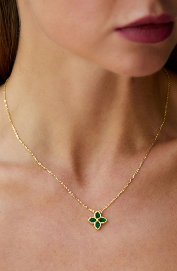 18K Gold Vermeil Agate Flower Pendant Necklace