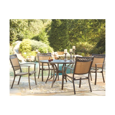 Carmadelia 5-Piece Outdoor Round Dining Set