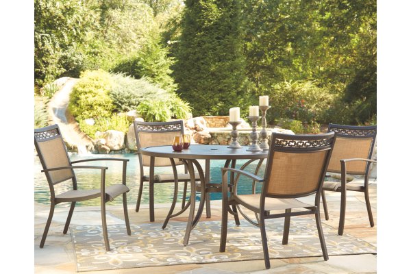 Carmadelia 5-Piece Outdoor Round Dining Set
