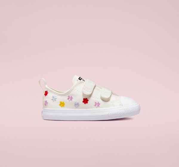Chuck Taylor All Star Easy-On Floral Embroidery