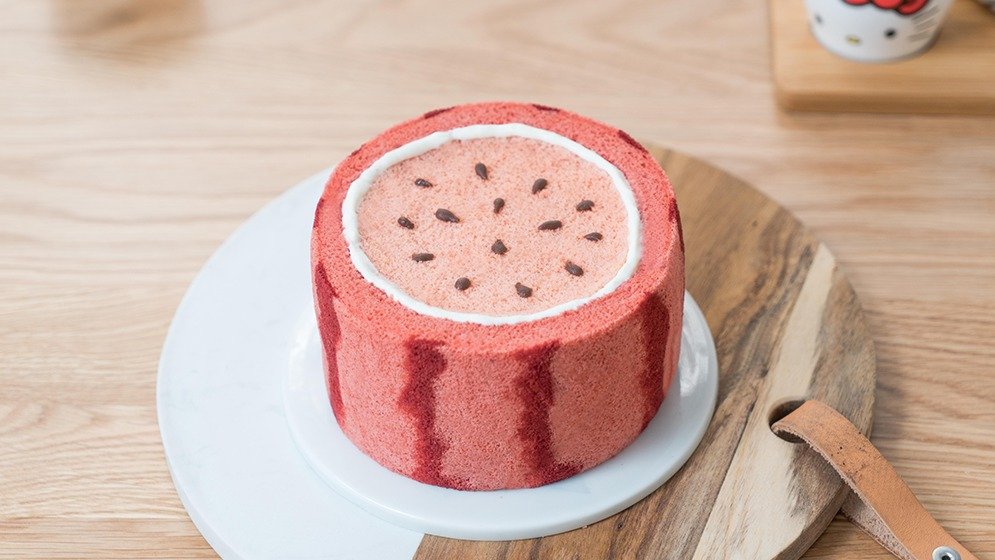 教你自制红皮西瓜蛋糕，瞬间变成朋友圈的大神！