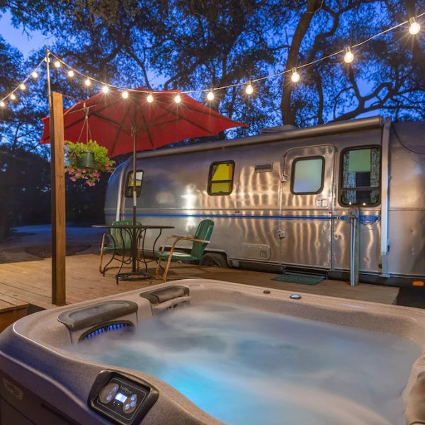 Super Cute Retro Airstream **Hot Tub and Outdoor Shower** - Wimberley