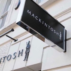 探店亲测 没想到居然是治愈强迫症的绝佳去处Mackintosh 起源于苏格兰的百年风衣老品牌 据说早于BBR？