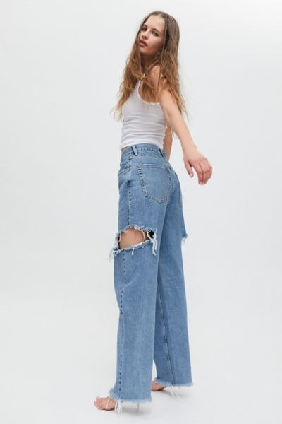 High-Waisted Baggy Jean – Ripped Medium Wash