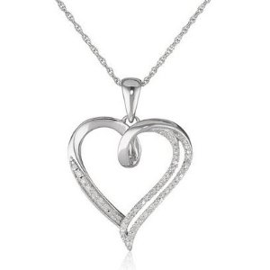 Select Valentines Day Jewelry @ Amazon.com