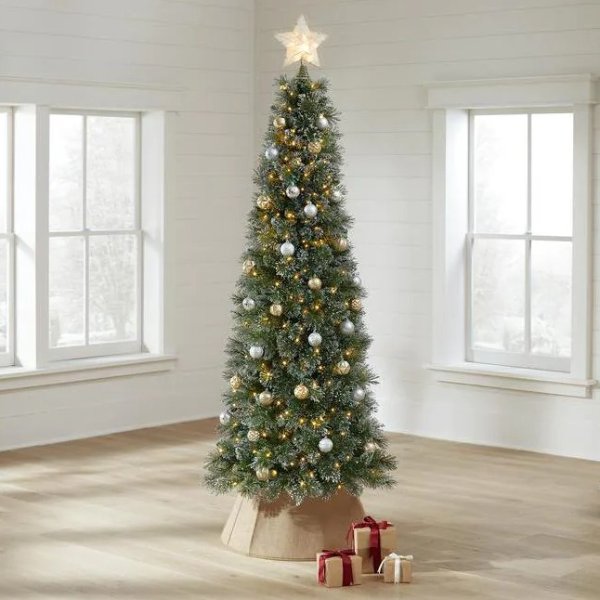 7 ft 带灯圣诞树