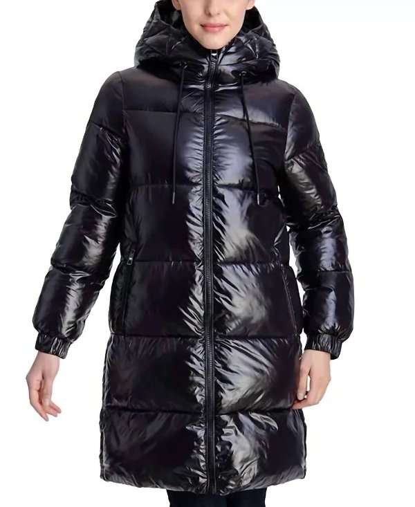 down shiny hooded puffer coat in black
