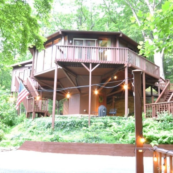 Stay in a Treehouse near the Great Smoky Mountains - Bryson City, NC - Bryson City