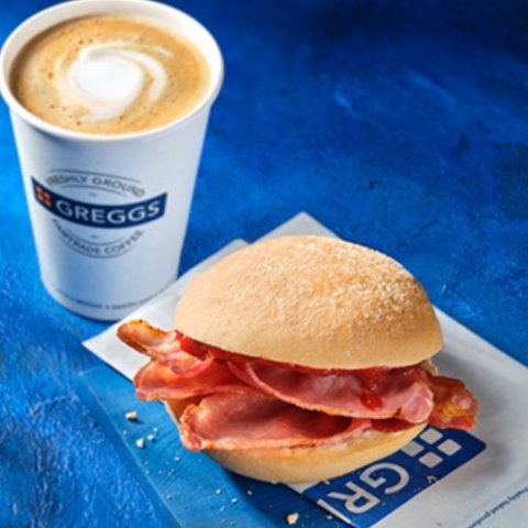 GREGGS 早餐卷+热饮