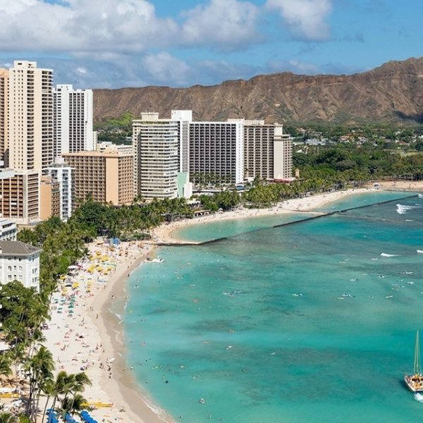  Go to Hawaii now: Hyatt beachfront vacation w/air