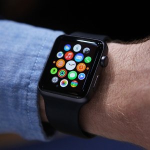 史低价：Apple Watch Series1 铝合金表壳 两种尺寸 双色可选