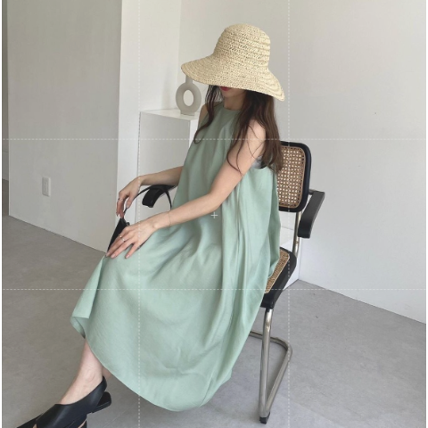浅绿连衣裙