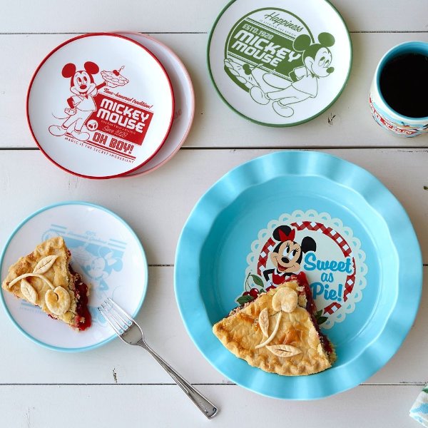 Minnie Mouse Retro Pie Dish | shopDisney