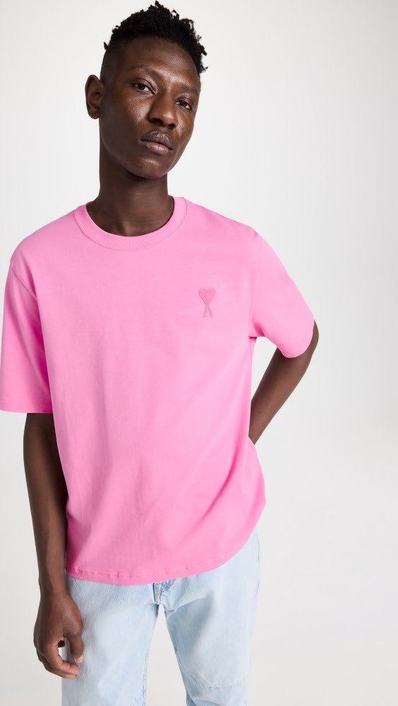 粉色爱心T恤
