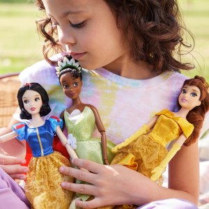 迪士尼官网 玩具特卖开始啦 收13个公主娃娃套装